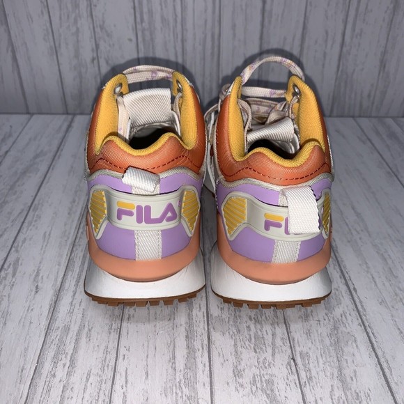 Womens Size 6 Fila Spectra Sneakers EUC - Picture 9 of 13